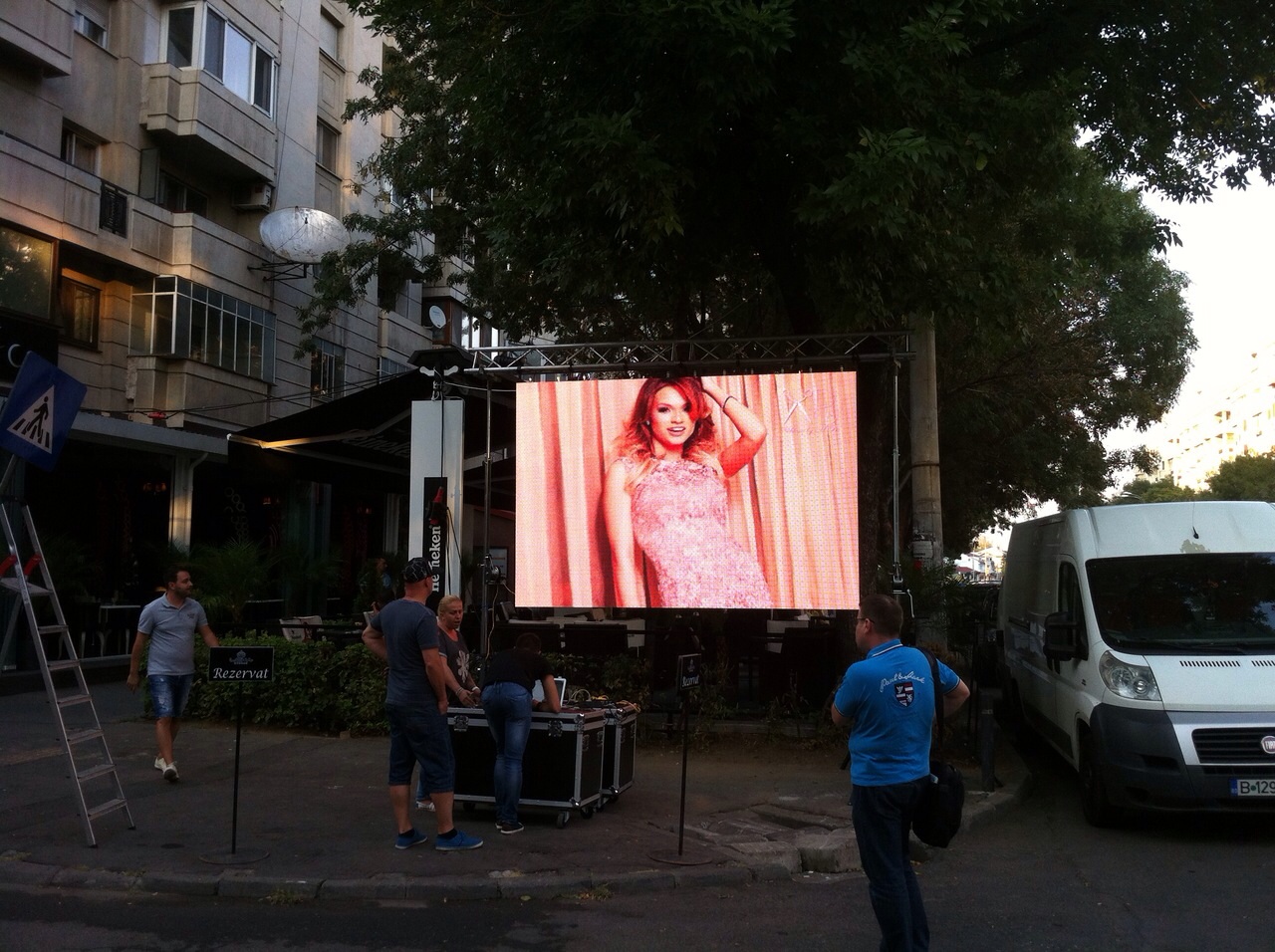 P6mm Outdoor LED Screen for DJ show in Romania 2015