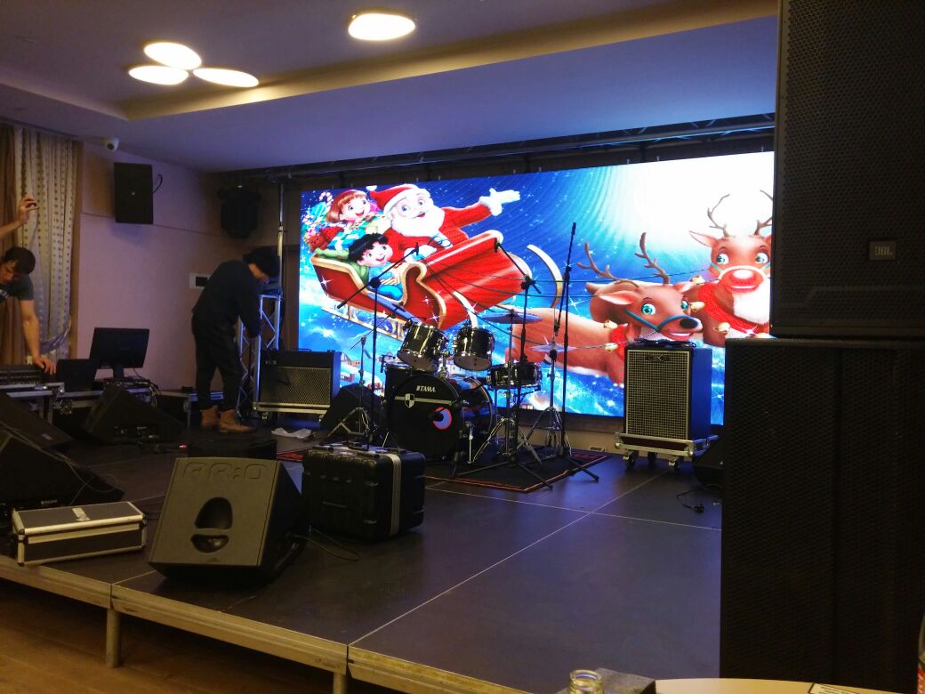 P6.9mm Indoor LED Wall for Christmas Party in Romania 2014